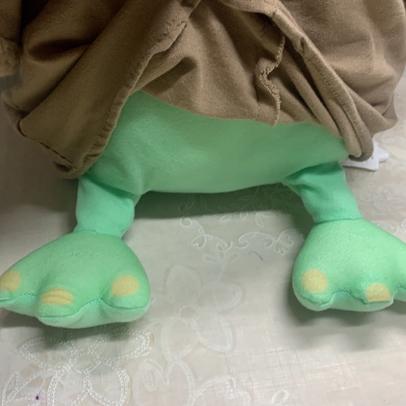 21"x 10" Star Wars The child baby Yoda plush cuddle pillow with hands & feet - Picture 5 of 12